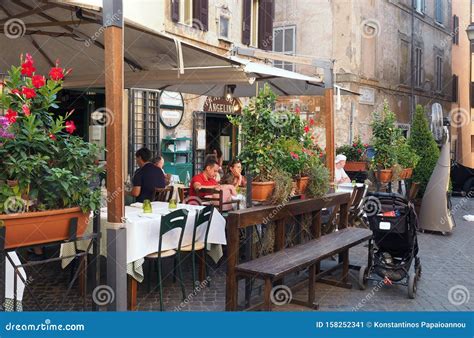 Restaurant in the City Center in Rome, Italy Editorial Photo - Image of break, center: 158252341