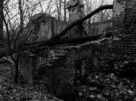 Abandoned Old House in Black and White Photography Stock Image - Image ...