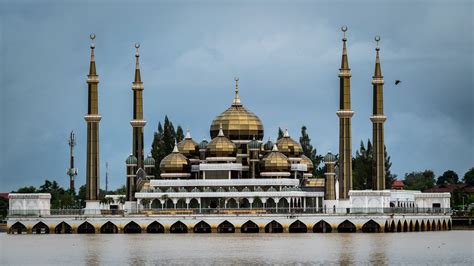 Crystal Mosque: Malaysia’s Most Spectacular Place of Worship