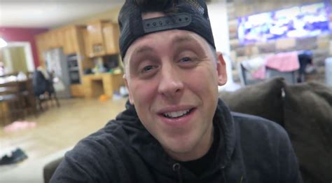 Roman Atwood's Daily Vlogs Will Definitely Make You Smile More