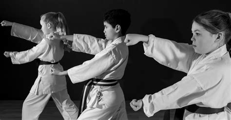 7 BENEFITS OF MARTIAL ARTS AND KARATE FOR KIDS - SNWKARATE