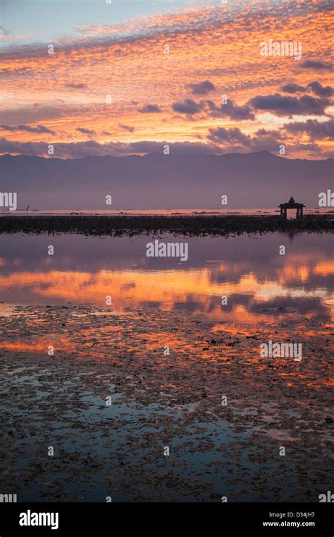 Myanmar, Inle Lake, sunrise Stock Photo - Alamy