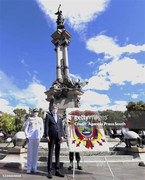 Ecuador Coat Of Arms Photos and Premium High Res Pictures - Getty Images