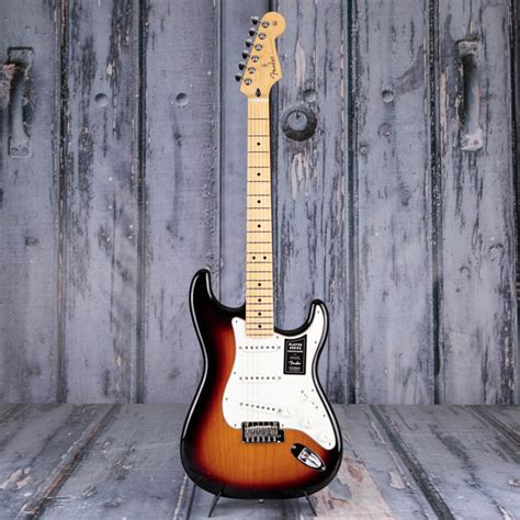 Fender Player Series Stratocaster, Maple Fingerboard, 3-Color Sunburst | For Sale | Replay Guitar