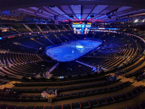 Madison Square Garden – Stadium Base