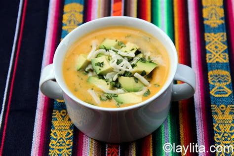 Locro de papa {Ecuadorian potato and cheese soup} | Recipe Cart