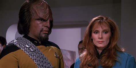 Beverly Crusher's 10 Best Star Trek: TNG Episodes