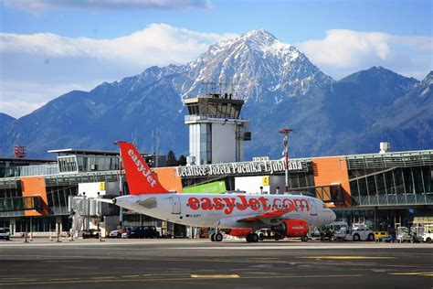 Ljubljana Airport decline continues