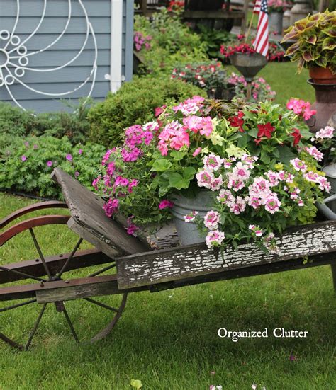 Rustic Garden Wheelbarrow 2015 | Organized Clutter