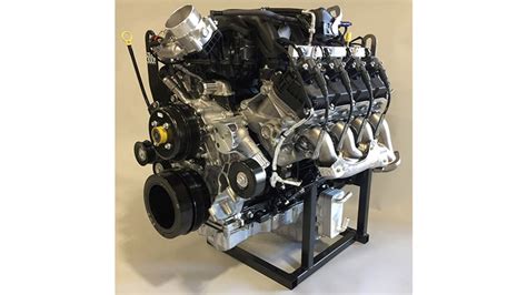 Ford 7.3-liter 'Godzilla' V8 is now available as a crate engine