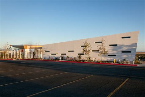 Gallery of National City Aquatic Center / Safdie Rabines Architects - 17