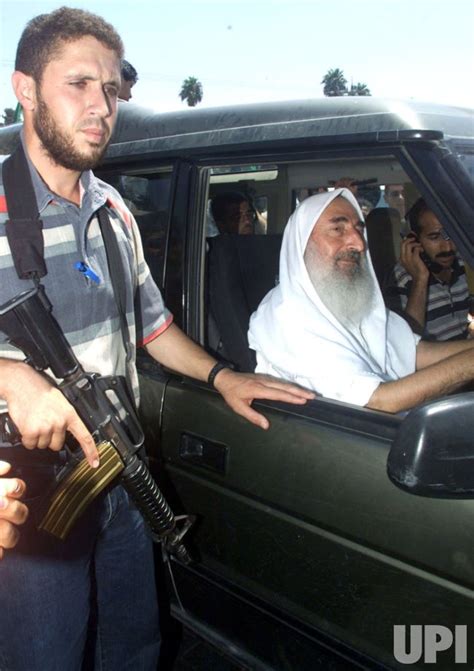 Photo: Sheik Ahmed Yassin, spiritual leader of Hamas - - UPI.com