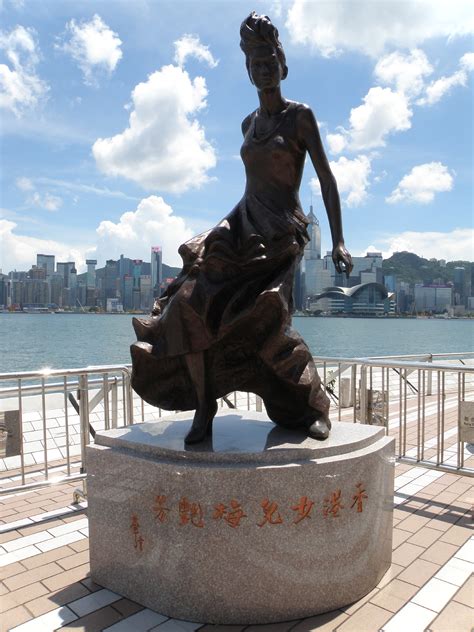 Art@Site Chong'en Cao, Statue of Anita Mui, Hong Kong