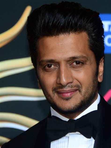 Want A Hot Beard Like Riteish Deshmukh? Take Some Special Beard Grooming tips | IWMBuzz