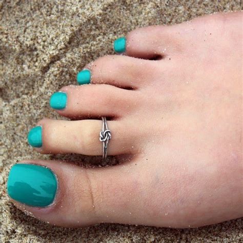 14 Cool Toe Rings-Ideas How to Wear Toe Rings For chic Style