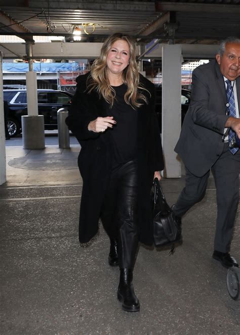 RITA WILSON Arrives at LAX Airport in Los Angeles 02/17/2023 – HawtCelebs