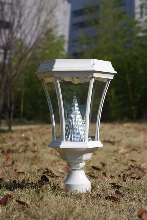 DaylightGifts.com Announces New Solar Lamp Post Light Color Choice
