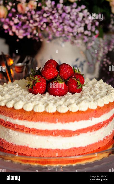 Aggregate 149+ artist palette birthday cake best - in.eteachers