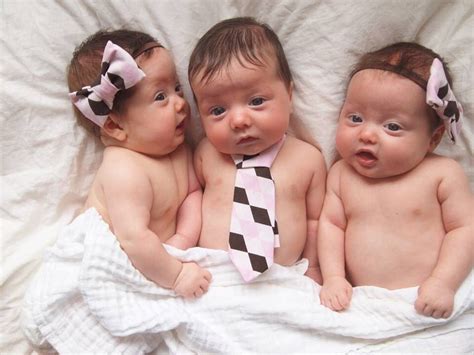 Triplet newborn photo Little Babies, Baby Love, Cute Babies, Newborn Triplets, Newborn Shoot ...