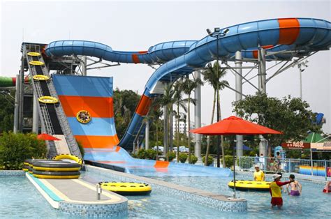 15 Craziest Water Slides That Will Make You Say WOW!