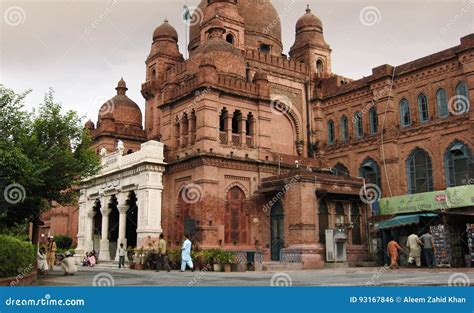 Lahore Museum - Beautiful Architecture in Lahore Editorial Photo ...