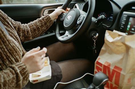 5 Easy Snack Foods to Take on a Road Trip in Your New Car - Passionate About Food