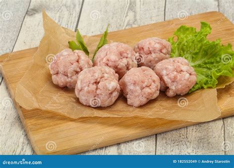 Homemade Raw Pork Minced Meatball for Cooking Stock Image - Image of cooking, ball: 182552049