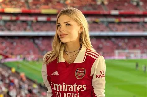 Oleksandr Zinchenko's gorgeous wife confirms 'London is red' in new ...