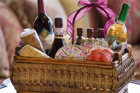 Make Your Own Personalized Cocktail Gift Basket