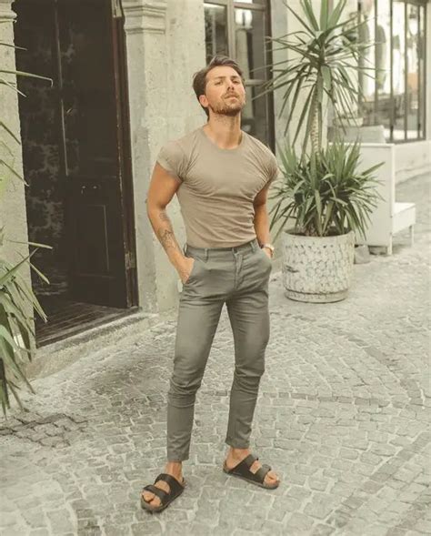 2024's Trendsetting Men's Sandals Outfits: From Casual Summer Vibes to ...