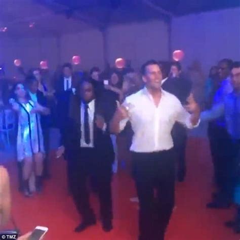 Tom Brady dances at Super Bowl ring party with 'date' Gisele Bundchen ...