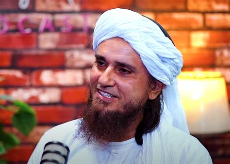 Mufti Tariq Masood Reveals How He Manages To Have Multiple Wives | Reviewit.pk