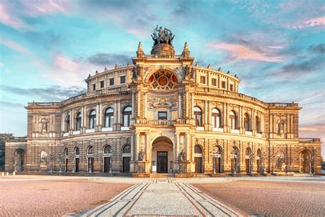 Semperoper opera house in Dresden was built in 1841 by Gottfried Semper. : ArchitecturePorn