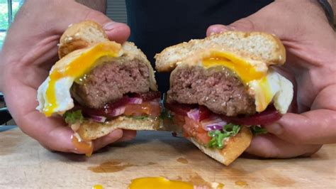 Make a New Zealand ‘Kiwi Burger’ at home with this surprising ...