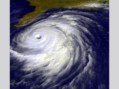 Hurricanes: Science and Society: 1999- Hurricane Floyd