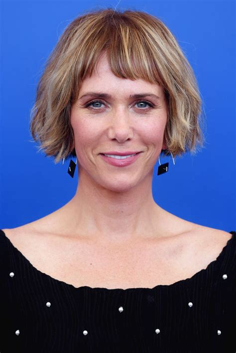 Kristen Wiig Latest Photos - CelebMafia