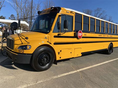 State grant reenergizes FCPS pivot to electric school buses | Tysons Reporter