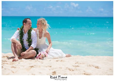 Hawaii Beach Wedding by RIGHT FRAME PHOTOGRAPHY