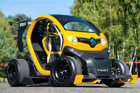 #TopDrivesNews Hutch just confirmed the Renault Twizy F1 is being added ...