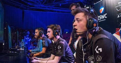 What's The Difference Between You And A Professional eSports Player? | HuffPost UK Tech