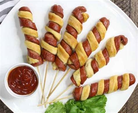 Crescent Roll Hot Dogs – Friday Night Snacks and More…