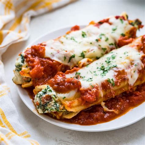 Baked Spinach and Cheese Stuffed Manicotti - Garlic & Zest