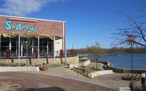 9 Best (and Haunted) Texas Oceanfront Restaurants That Are Guaranteed To Spook You (Pics ...