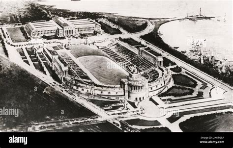 Chicago stadium aerial hi-res stock photography and images - Alamy