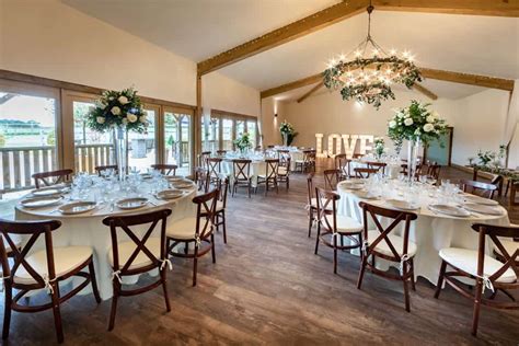 Coton House Farm | Exclusive Use Oak Barn Wedding Venue