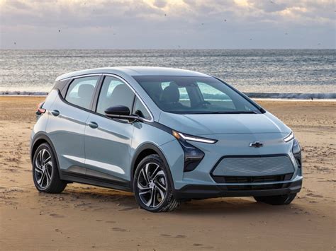 2022 Chevrolet Bolt EV Reviews, Pricing & Specs | Kelley Blue Book