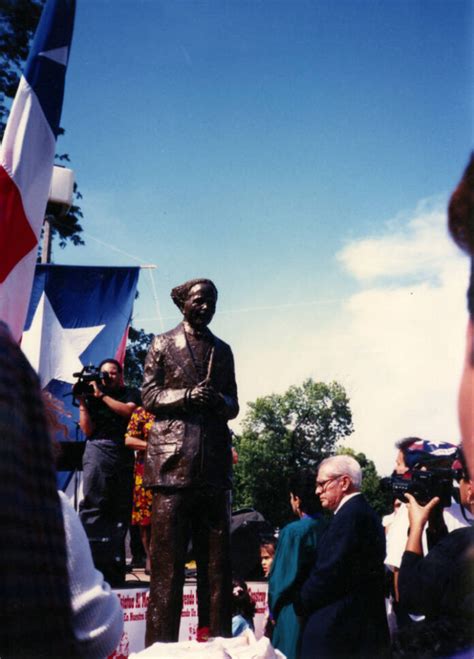 Struggle for the Statue of Dr. Pedro Albizu Campos - Puerto Rican Cultural Center