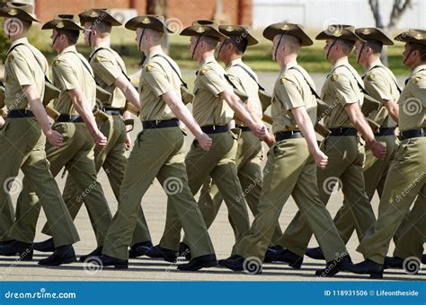 Royal Australian Army Soldiers in Formal Uniforms Marching Anzac Parade Editorial Photo - Image ...