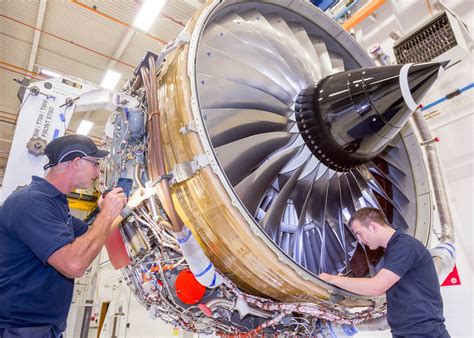 Rolls-Royce Celebrates As Trent 700 Reaches 50 Million Hours