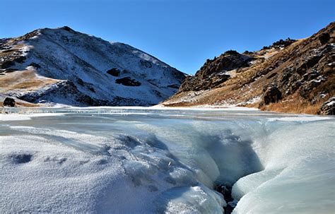 Winter Gobi Desert tour - Amazing Mongolian Gobi Desert in winter